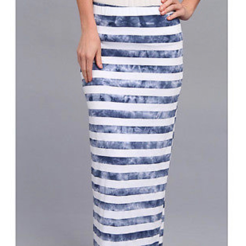 ⬇️ Element NWT Florence Striped Skirt Sz SM